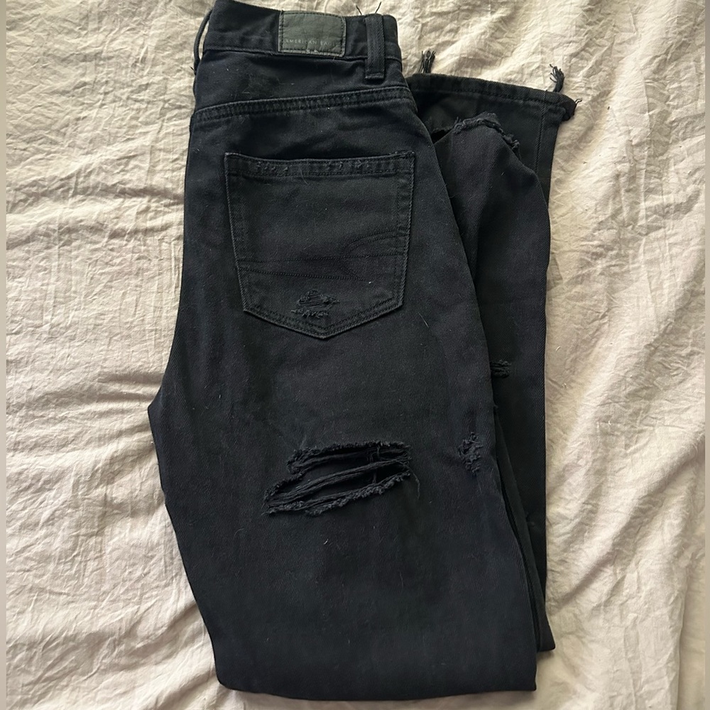 American Eagle Distressed Mom Jean